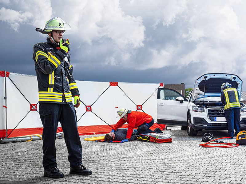 Zelte und Unfallsichtschutz für professionelle Helfer